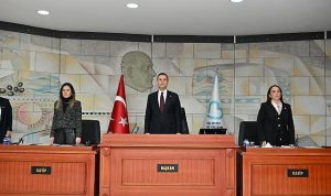 Ahmet Akın’dan Parti Değişikliği İddialarına Net Yanıt: “Mensubu Olduğum Parti CHP’dir”