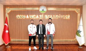 Aynı Organizasyonda Dünya Finaline Çıkan Kickboks Kardeşleri Osmangazi’den Destek