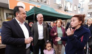 Besim Dutlulu Pazarda Esnaf ve Vatandaşla Buluştu: Şeffaflık ve Çözüm Odaklılık Vurgusu