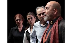 Bir Halk Düşmanı: Tuzla’da Sahnelenen Ibsen’in Politik Taşlaması
