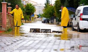 Didim’de Yağış Sonrası Müdahale: Ekipler Koordineli Çalışmayla Su Baskınlarını Önledi