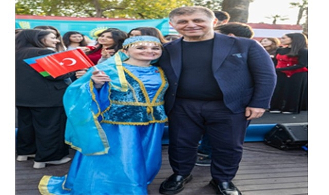Dünya Türk Dili Ailesi Günü İzmir’de: Öğrenciler ile Sıcak Piknik ve Kutlama