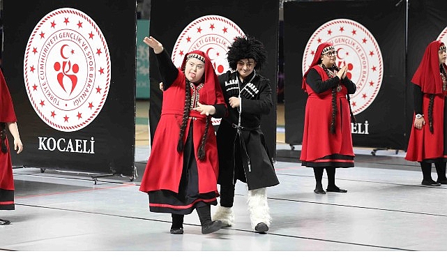 Engelleri Aşan Halk Oyunları: Engelsiz Adımlar Yarışması Şampiyonları Belli Oldu