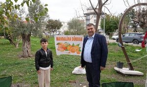 Ferit’in Mandalina Standı: Seferihisar’da Şefkat Dolu Bir Örnek
