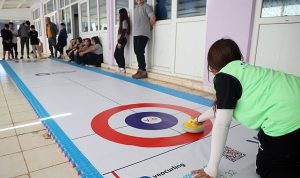 Floor Curling ile Kırsalda Kız Çocuklarının Spora Katılımı Artırılıyor