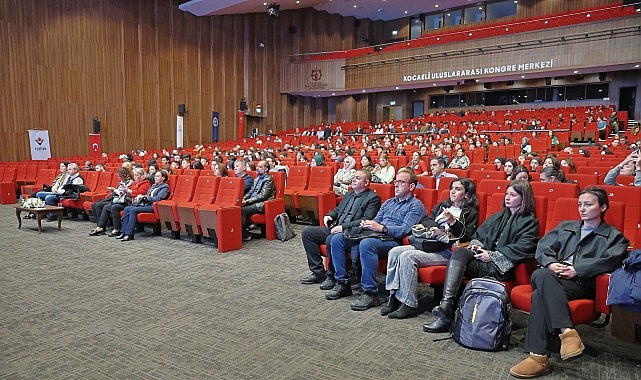 İzmit Körfezi Dip Çamuru Projesi: Bilimsel Çalışmalar, Sorunlar ve Çözüm Önerileri Paneli