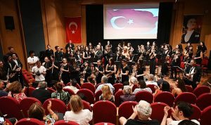 Nesilden Nesile Kalpten Kalbe İyilik: Antalya’da 150 Kişilik Dev Orkestra Şenliği