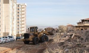 Nevşehir Belediyesiyle Temizlik Seferberliği: Bekdik Mahallesi TOKİ 1. Etapta Yoğun Çalışma