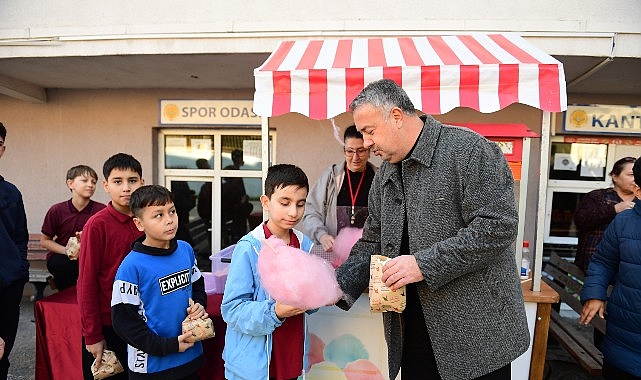 Osmangazi Belediyesi ve İş birliğiyle Kış Hazırlığı: Öğrencilere Mont, Bot ve Eşofman Takımları Desteği