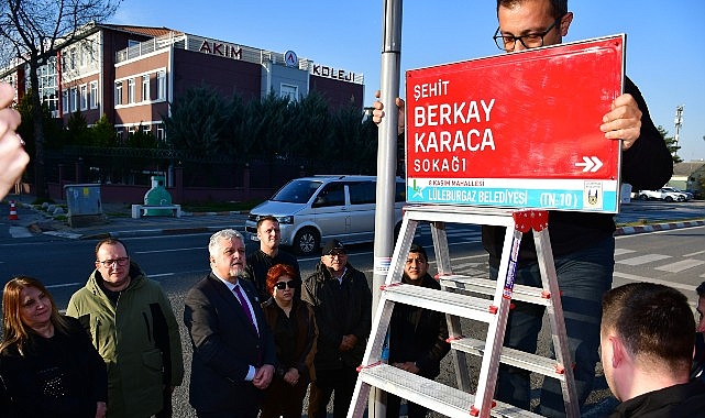 Şehit Berkay Karaca İçin Şehrin Durağı ve Sokağına Anı Tabelaları