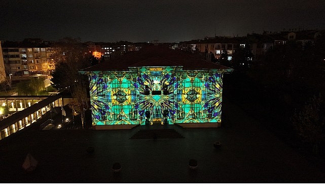 Taş Bina’da Görsel Şölen: Video Mapping ile Konya’nın Tarihi Işıklara Büründü
