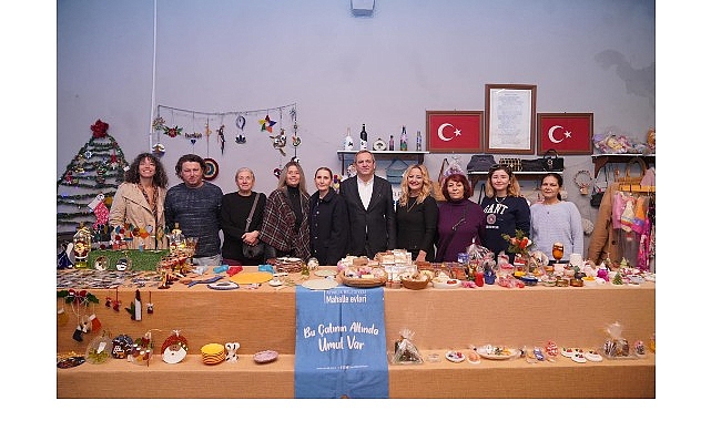Ayvalık’ta Kadın Üreticilerin Yılbaşı Pazarıyla Buluşması