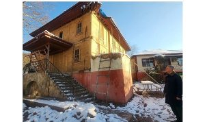 Gölcük Belediyesi Başkanı Sezer Restorasyon Çalışmalarını Yerinde İnceledi ve Toplumsal Ziyaretlere Devam Etti
