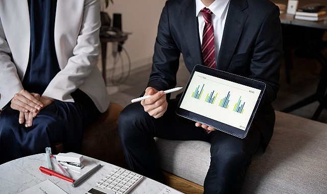 Güven ve Hızın Ötesinde: Finansal Deneyimde Denetilebilir Omnichannel Deneyim Orkestrasyonu