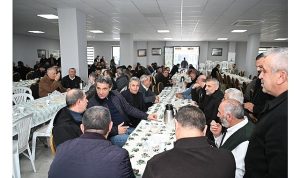 Halise Yemeği Vesilesiyle Ağrılılarla Buluşan Kartepe Belediye Başkanı