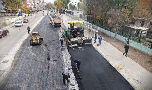 İzmir’in Asfalt Seferberliği: Kentin Dört Bir Yanında Yeni Yollar ve Konfor