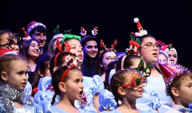 Lüleburgaz’da Sevgi ve Çoksesli Çocuk Korosu Yeni Yıla Konserle Merhaba Dedi