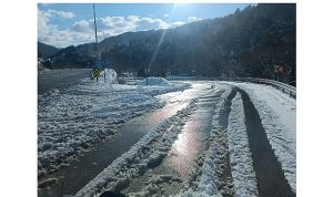 Osmangazi’de Karlı Günlerde Güvenli Ulaşım İçin Ekipler Seferber