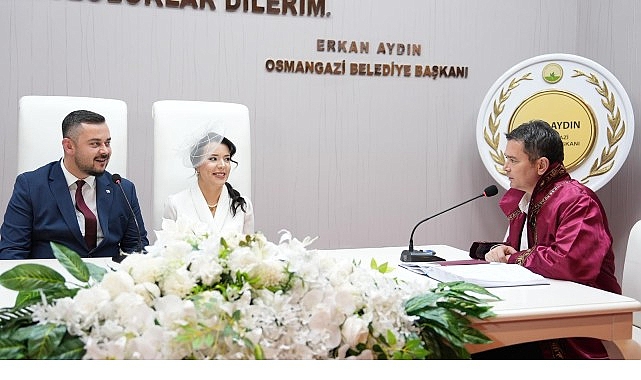 Osmangazi’de Yılın Son Nikahı: Genç Çifte Mutluluk Dolu Bir Başlangıç