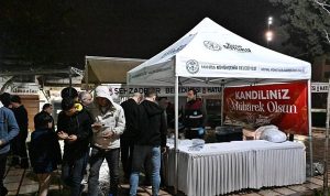 Regai Kandili’ni Manisa’da Kandil Simidi ve İrmiK Helvası ile Paylaşan Büyükşehir