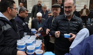 Regaip Kandili’nde Binlerce Aydın’a Helva Dağıtımı ve Başkan Özlem Çerçioğlu’nun Kutlama Mesajı