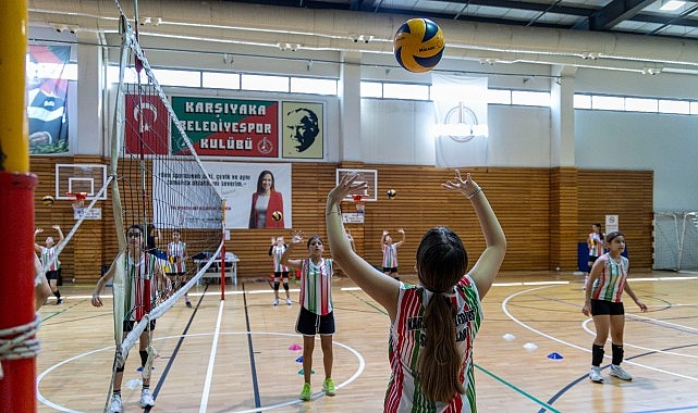 Takımını Kur, Filede Buluşalım: Karşıyaka Voleybol Turnuvası 24-25 Ocakta