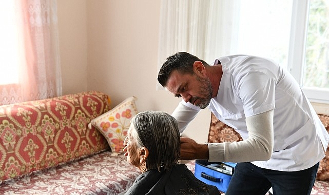 Çiğli’de Yoksullukla Mücadelede Gıda ve Sosyal Destek Programı: 566 Aileye Ulaştı
