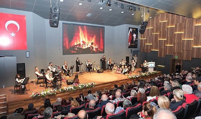 Dikili’de Grup Mihman ve Semah Ekibiyle Coşkulu Akustik Gece