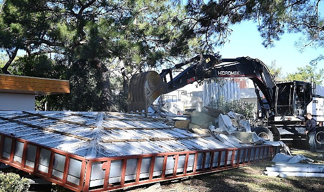 Kemer’de Kaçak Yapılarla Mücadele: Yıkım Çalışmaları Devam Ediyor