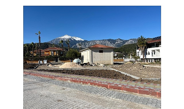 Kemer’de Park ve Bahçeler Müdürlüğü Çamyuva’da Yeni Park İnşaatına Başladı