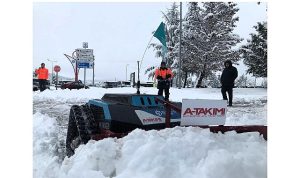 Kocaeli’nde Yolda Karla Mücadelede Robotik Teknoloji Sahada