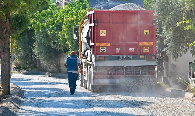Alaşehir’de 3 Kilometrelik Soğuk Asfalt Uygulamasıyla Yol Kalitesi Artırıldı