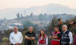 Antalya’da Orman Yangınlarına Büyükşehir Desteği ve Tahliye Süreci