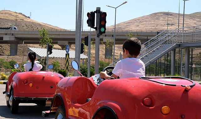 Asarlıktaki Trafik Eğitim Parkuru: Geleceğin Güvenli Sürücüleri İçin Yoğun Program