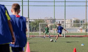 Buca’da Ücretsiz Yaz Futbol Kurslarıyla Çocukların Yazı Güvenli ve Verimli Geçiyor