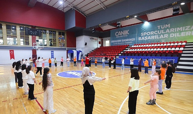 Canik’te Ücretsiz Sporcu Servisiyle Gençler Sağlıklı Yola Giriyor
