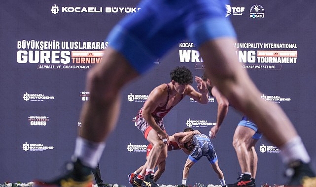 Hasan Gemici-Gazanfer Bilge Uluslararası Güreş Turnuvası Şehit Polis Recep Topaloğlu Spor Salonu’nda Başladı