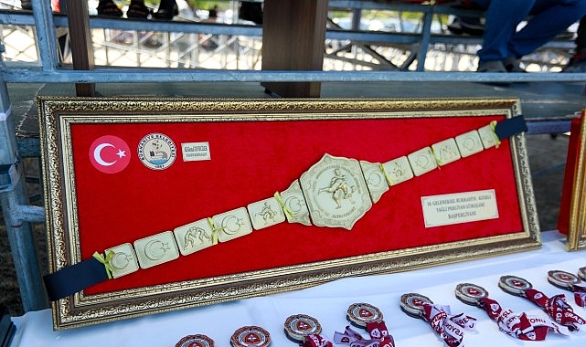 Kızıklı Yağlı Pehlivan Güreşleri: Bir Geleneksel Şöleni Burhaniye’de