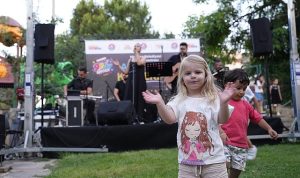 Maltepe’de 90’lar Rüzgârı: Açık Hava Konserlerinde Nostalji Dolu Yaz Akşamı