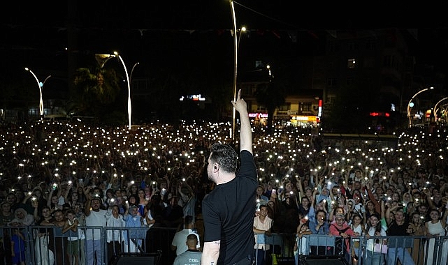 Fındık Festivali’nde Ekin Uzunlar’dan Karadeniz Rüzgârı ve Işık Şöleni